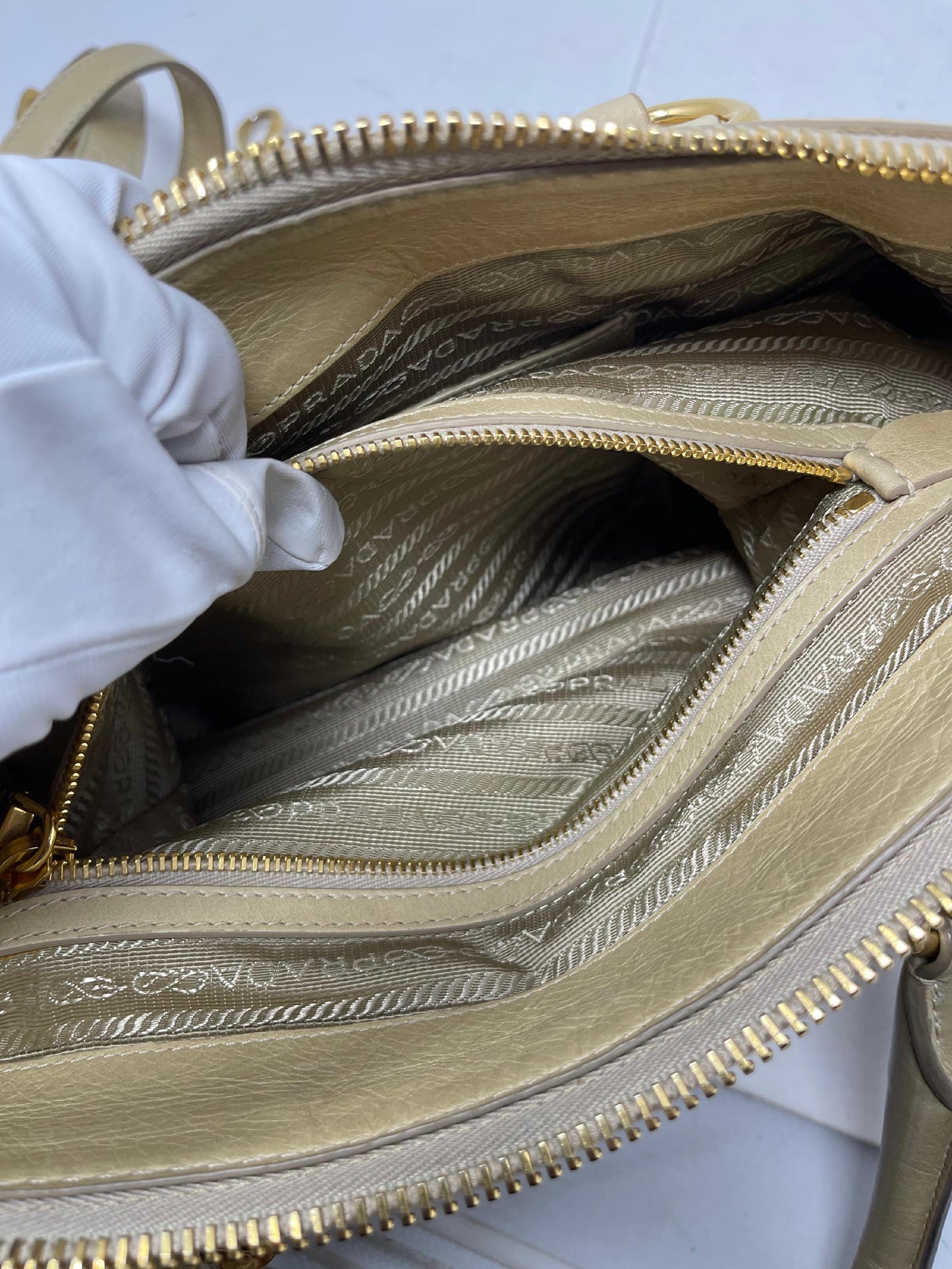 Prada Vitello Daino 2Way