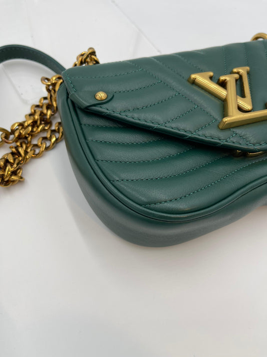 Louis Vuitton New Wave Chain Shoulder