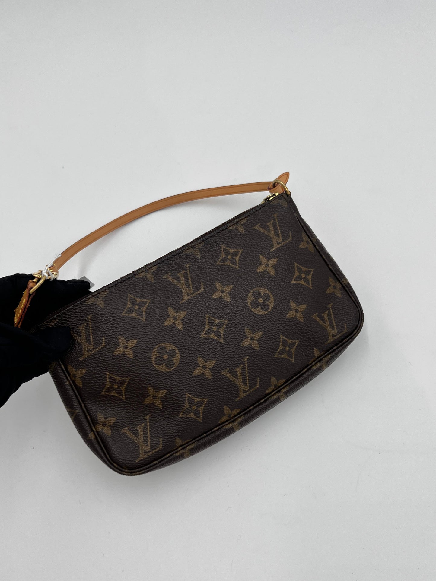 Louis Vuitton Pochette Accessoire