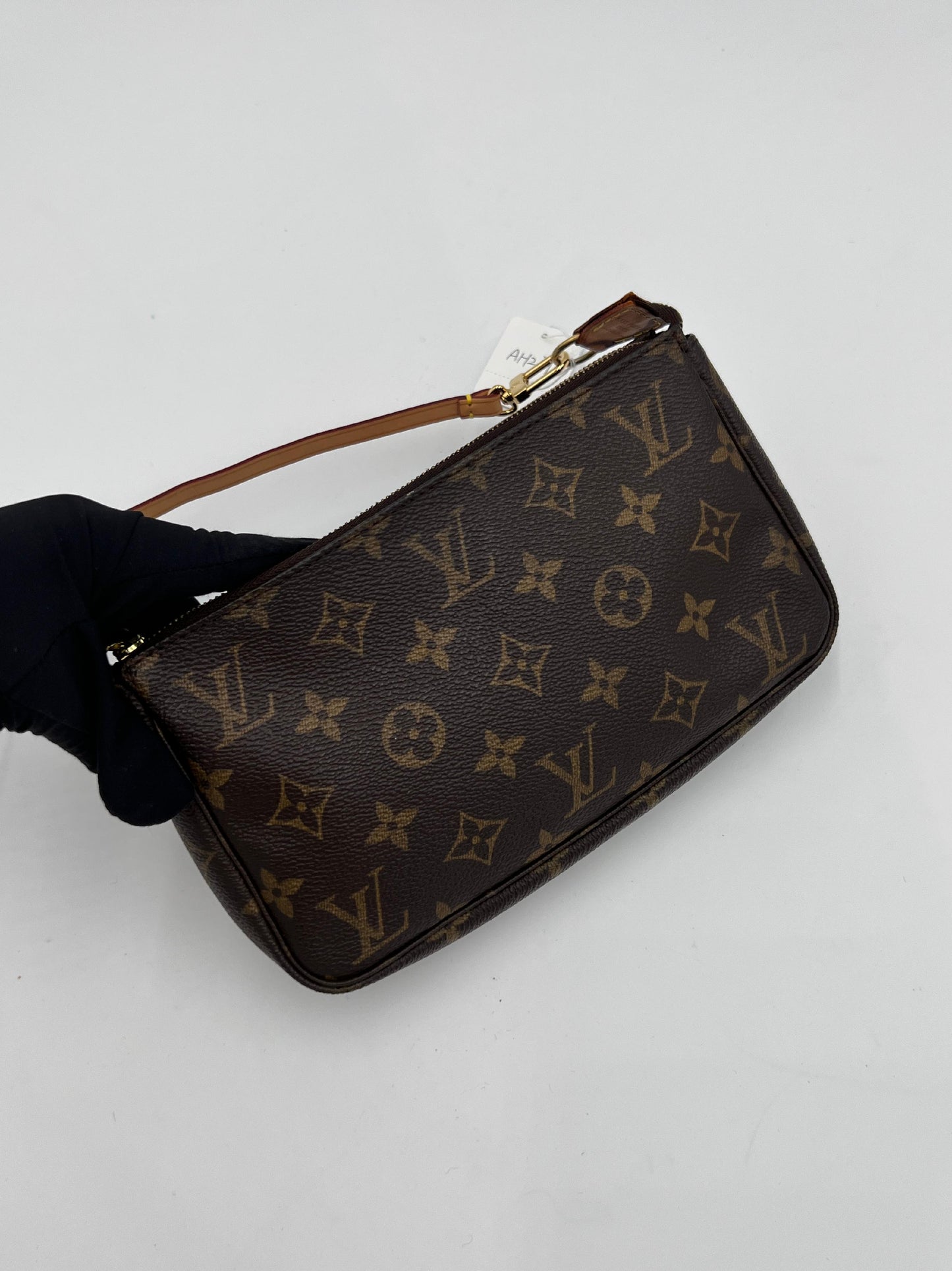 Louis Vuitton Pochette Accessoire