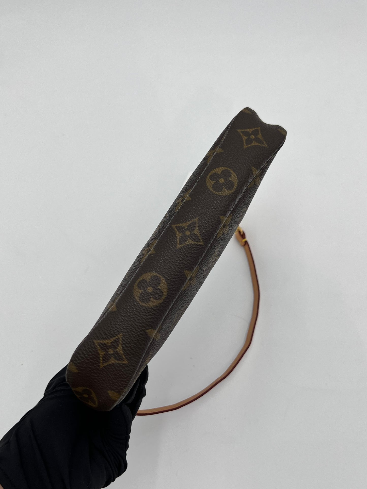 Louis Vuitton Pochette Accessoire