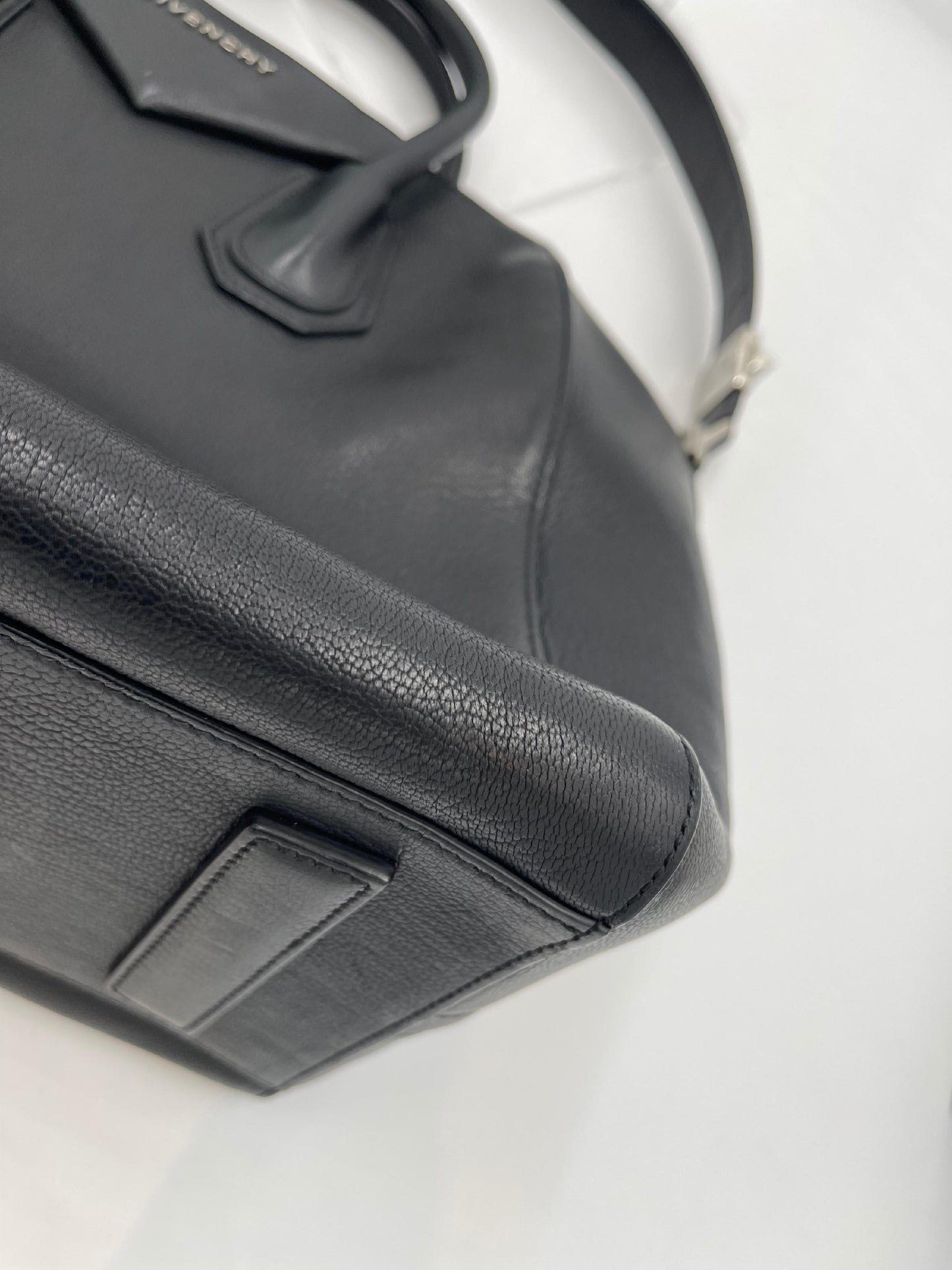 Givenchy Antigona Grained Leather