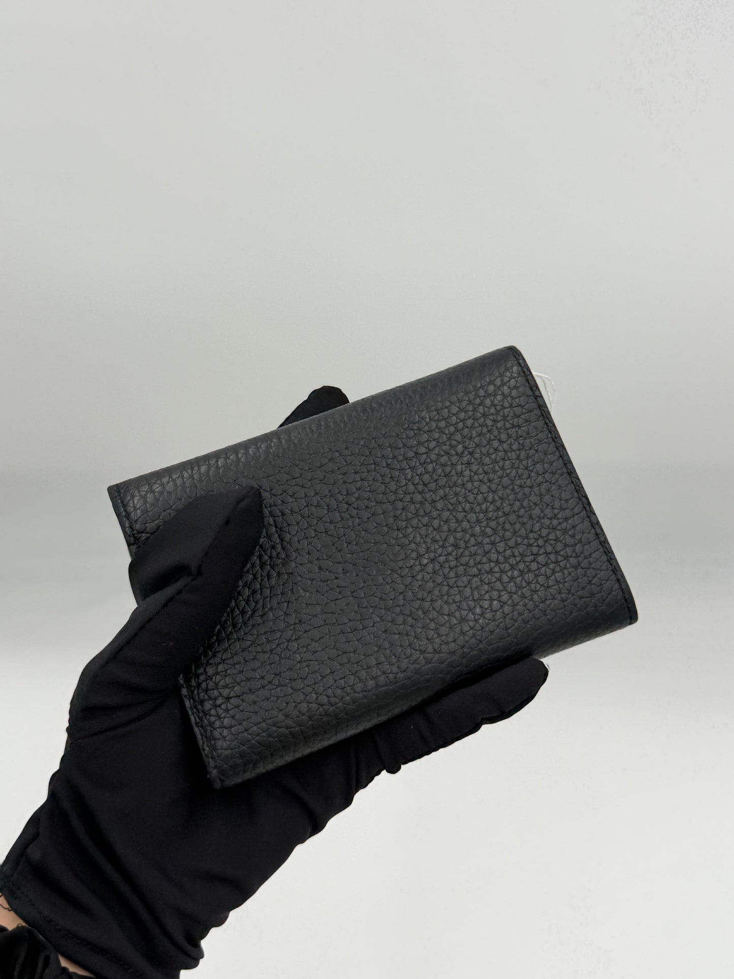 Louis Vuitton Capucine Trifold Compact
