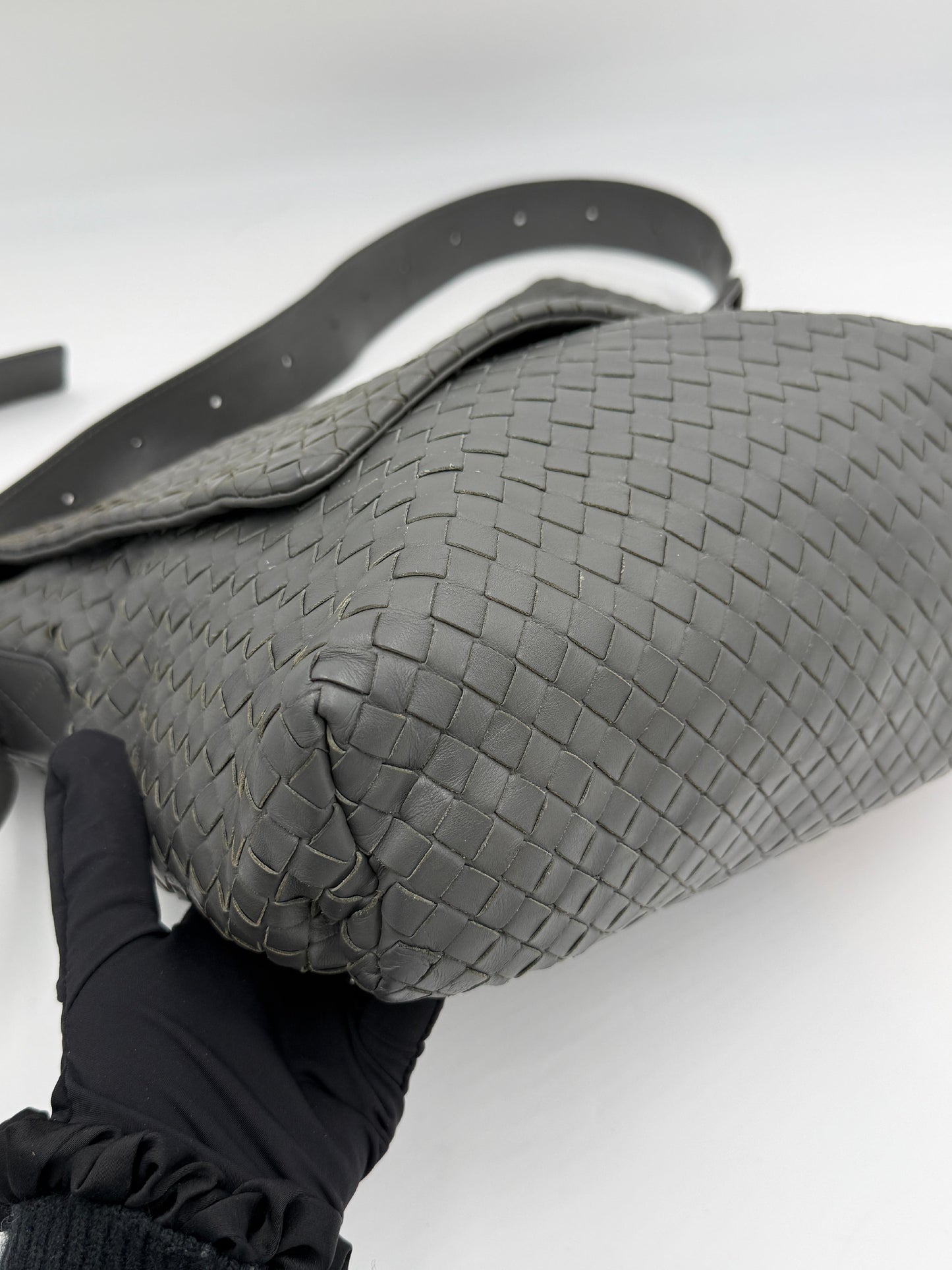 Bottega Veneta Intrecciato Messenger