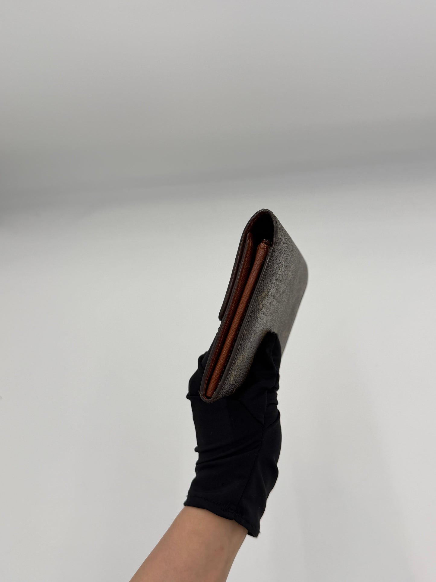 Louis Vuitton Monogram Sarah Wallet