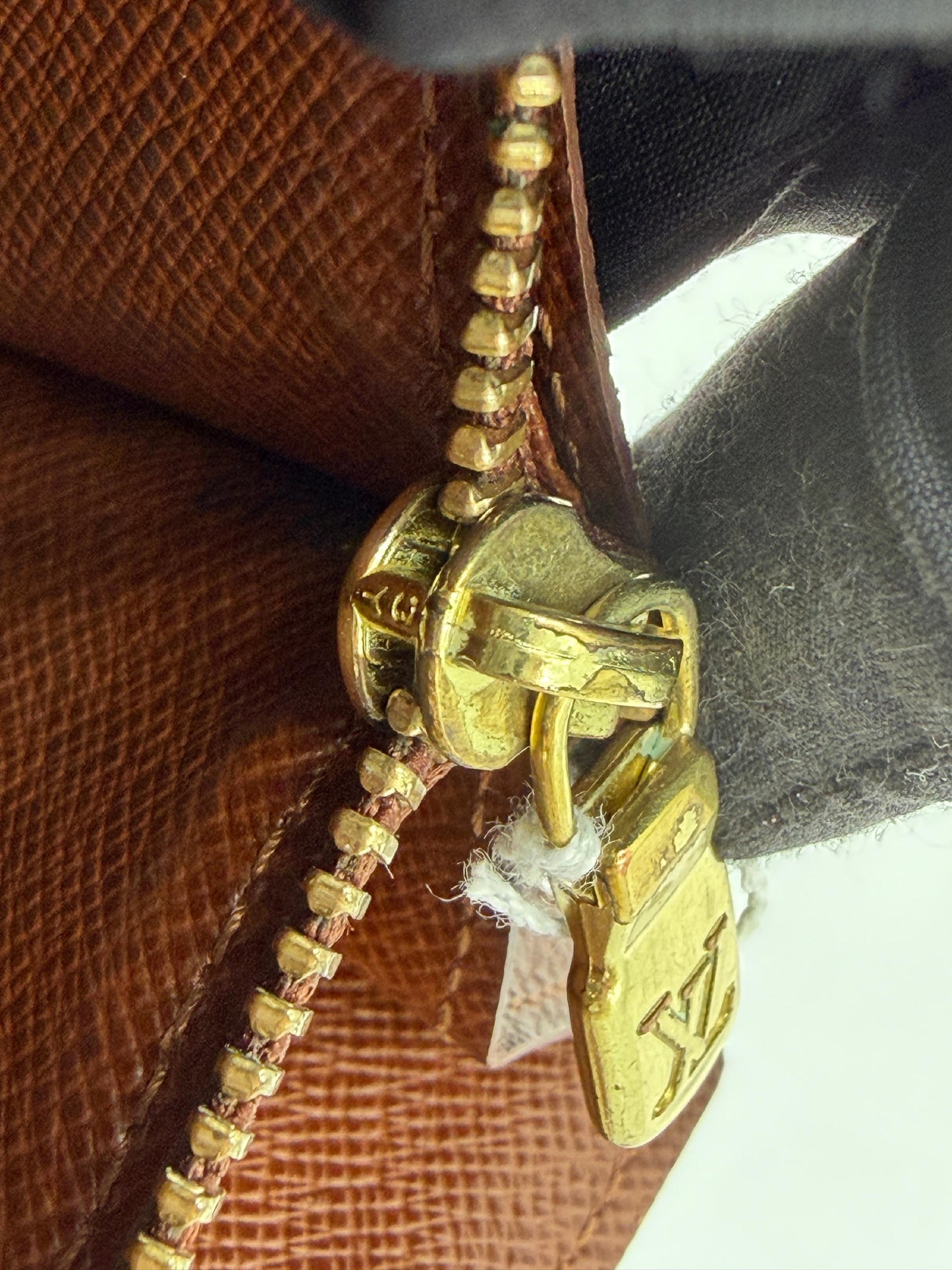 Louis Vuitton Monogram Sarah Wallet