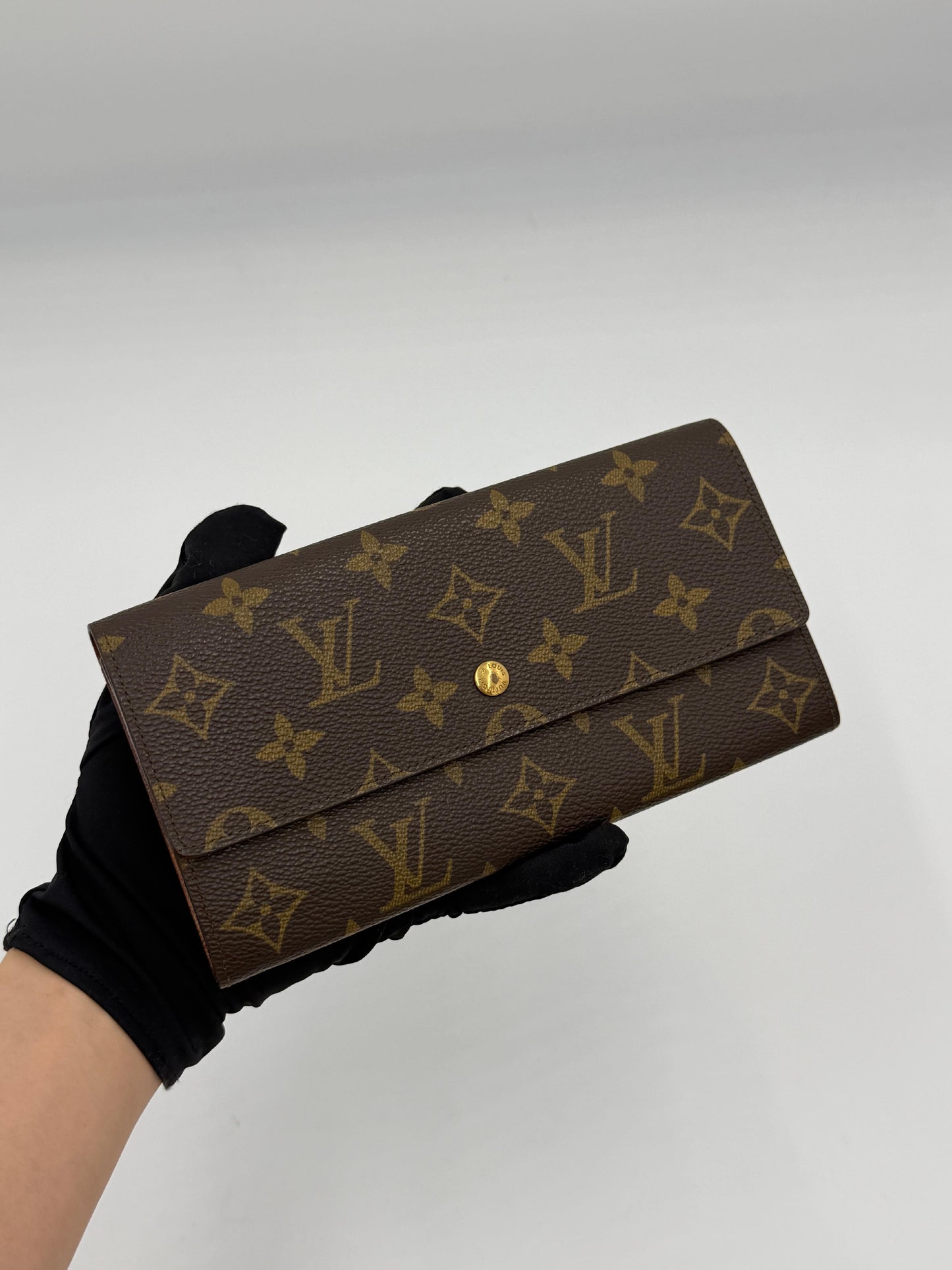 Louis Vuitton Monogram Sarah Wallet