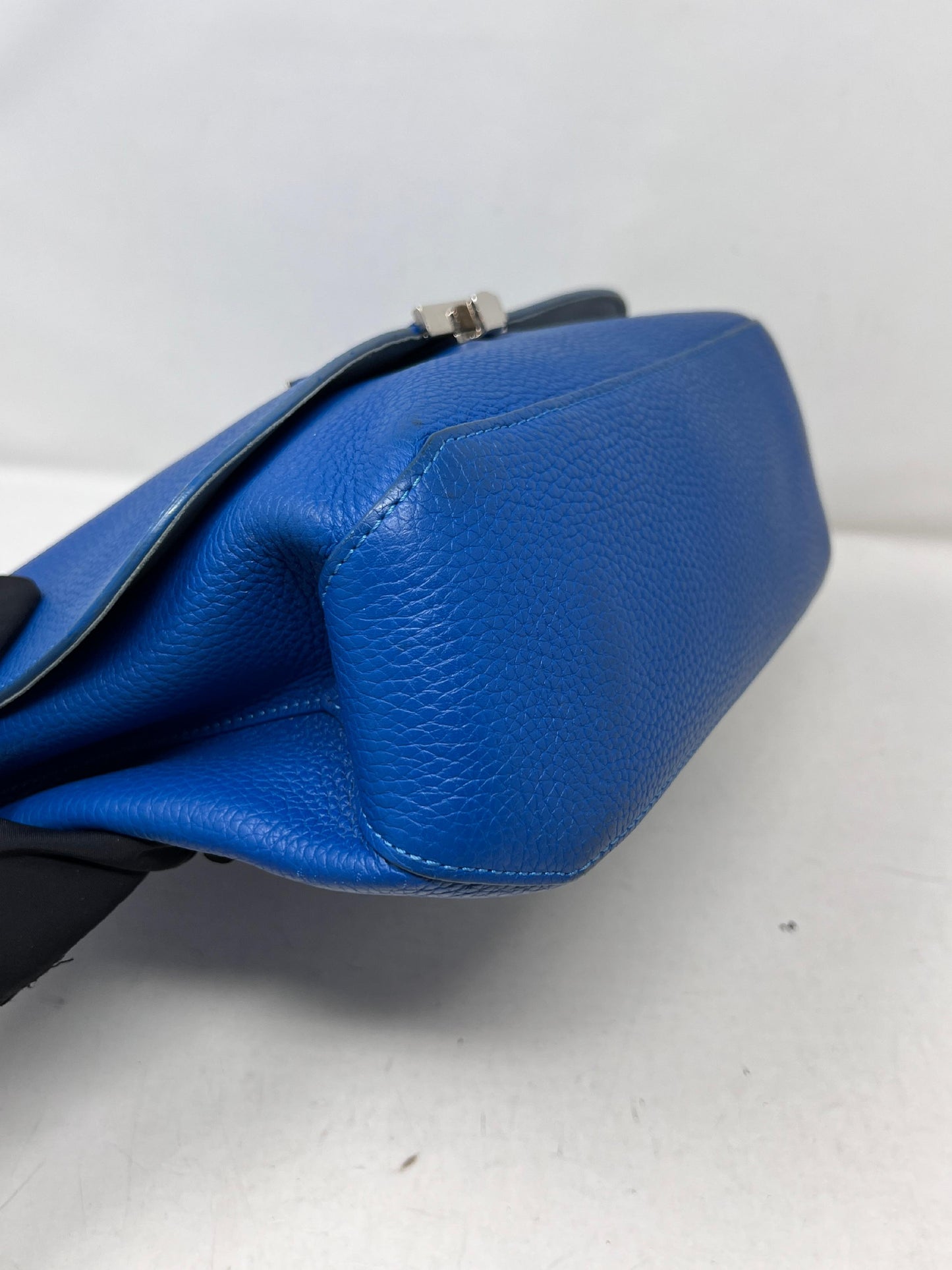 Louis Vuitton Taurillon Volta