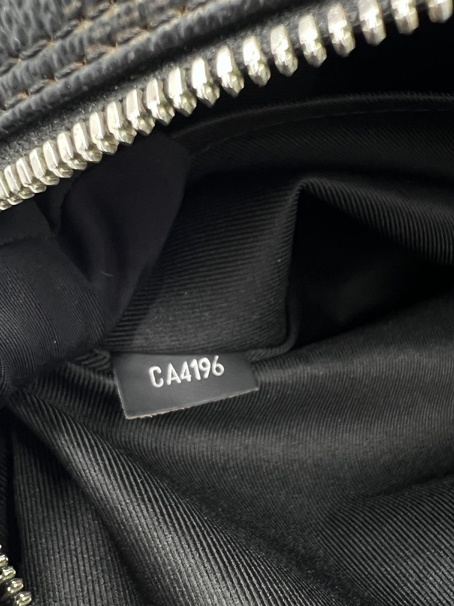 Louis Vuitton Dayton Damier Graphite