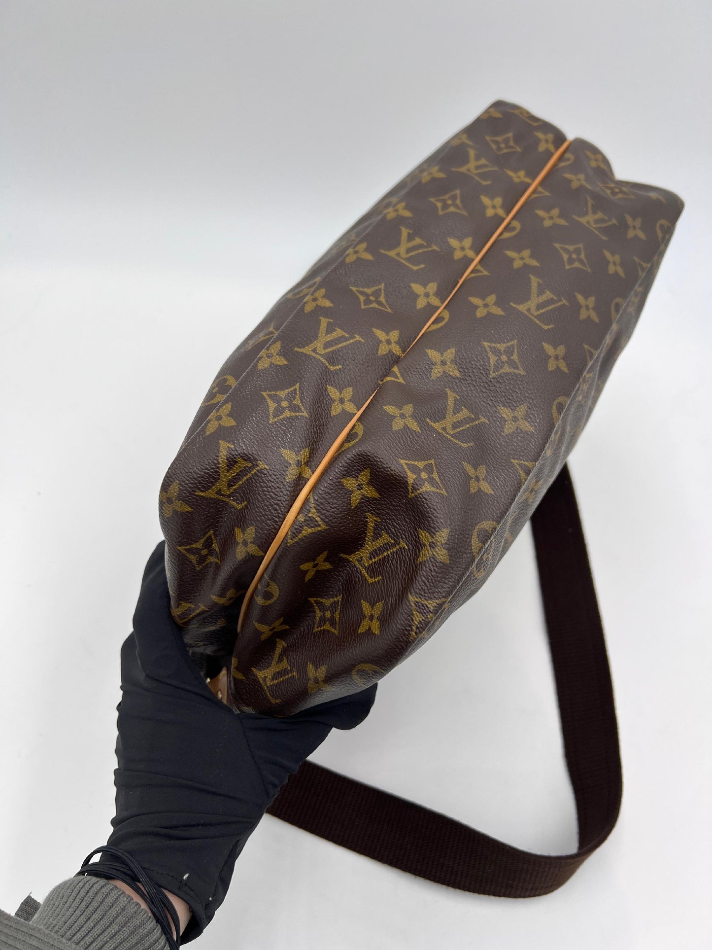 Louis Vuitton Reporter