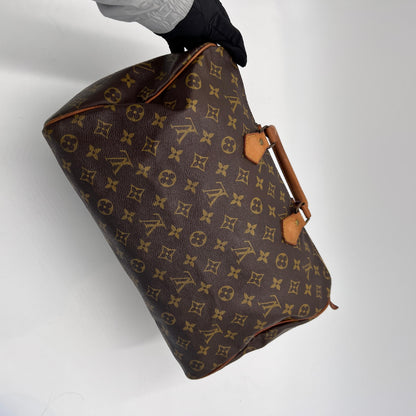 Louis Vuitton Speedy