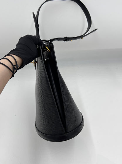 Louis Vuitton Epi Cluny