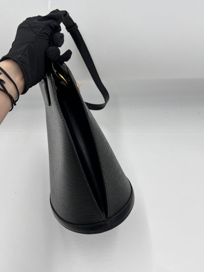 Louis Vuitton Epi Cluny