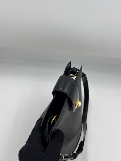 Louis Vuitton Epi Cluny