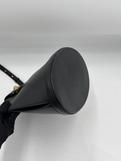 Louis Vuitton Epi Cluny