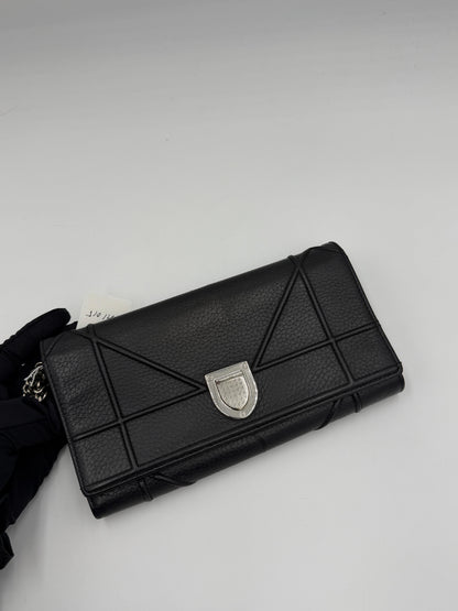 Dior Diorama Wallet on Chain
