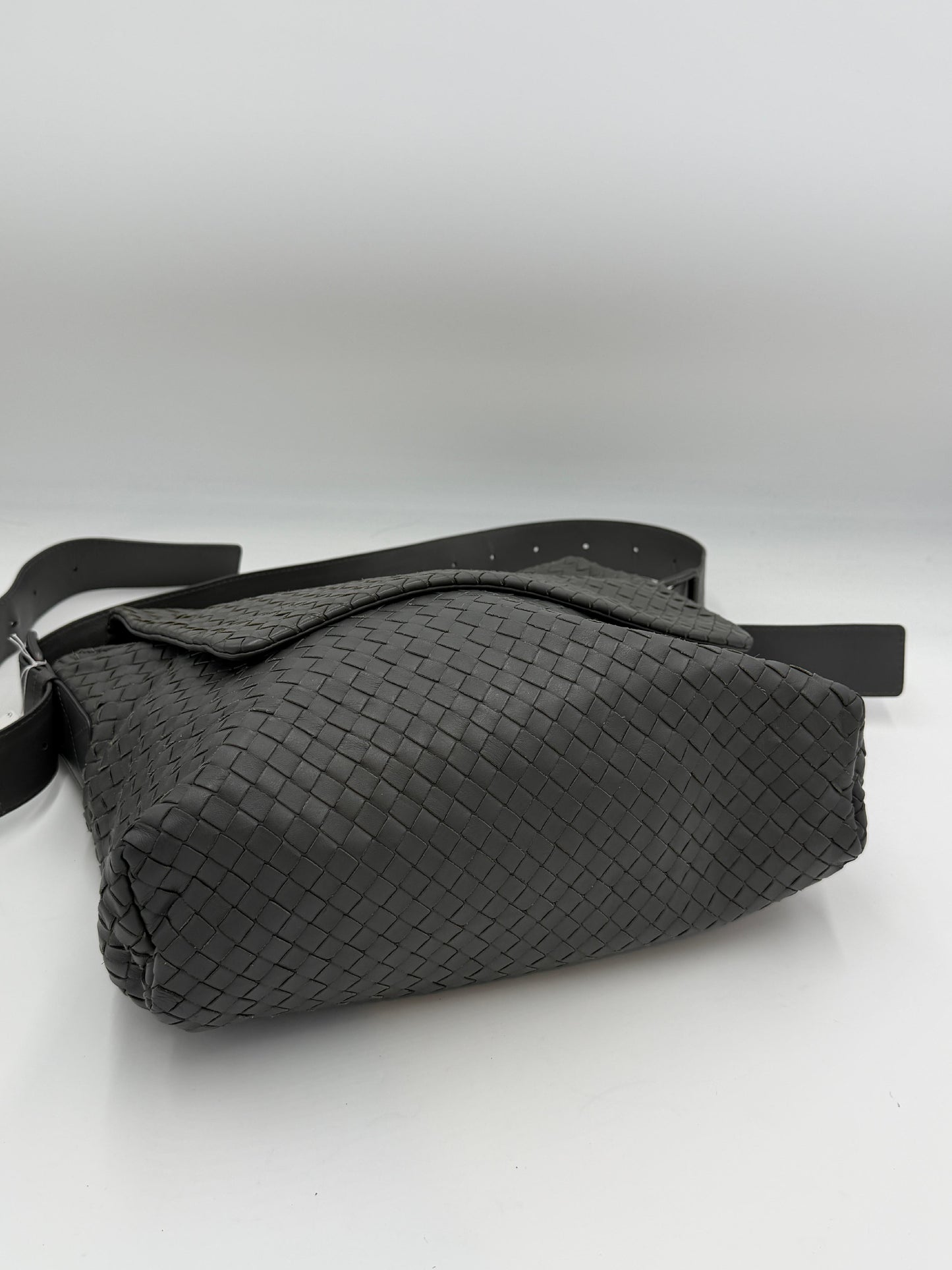 Bottega Veneta Intrecciato Messenger