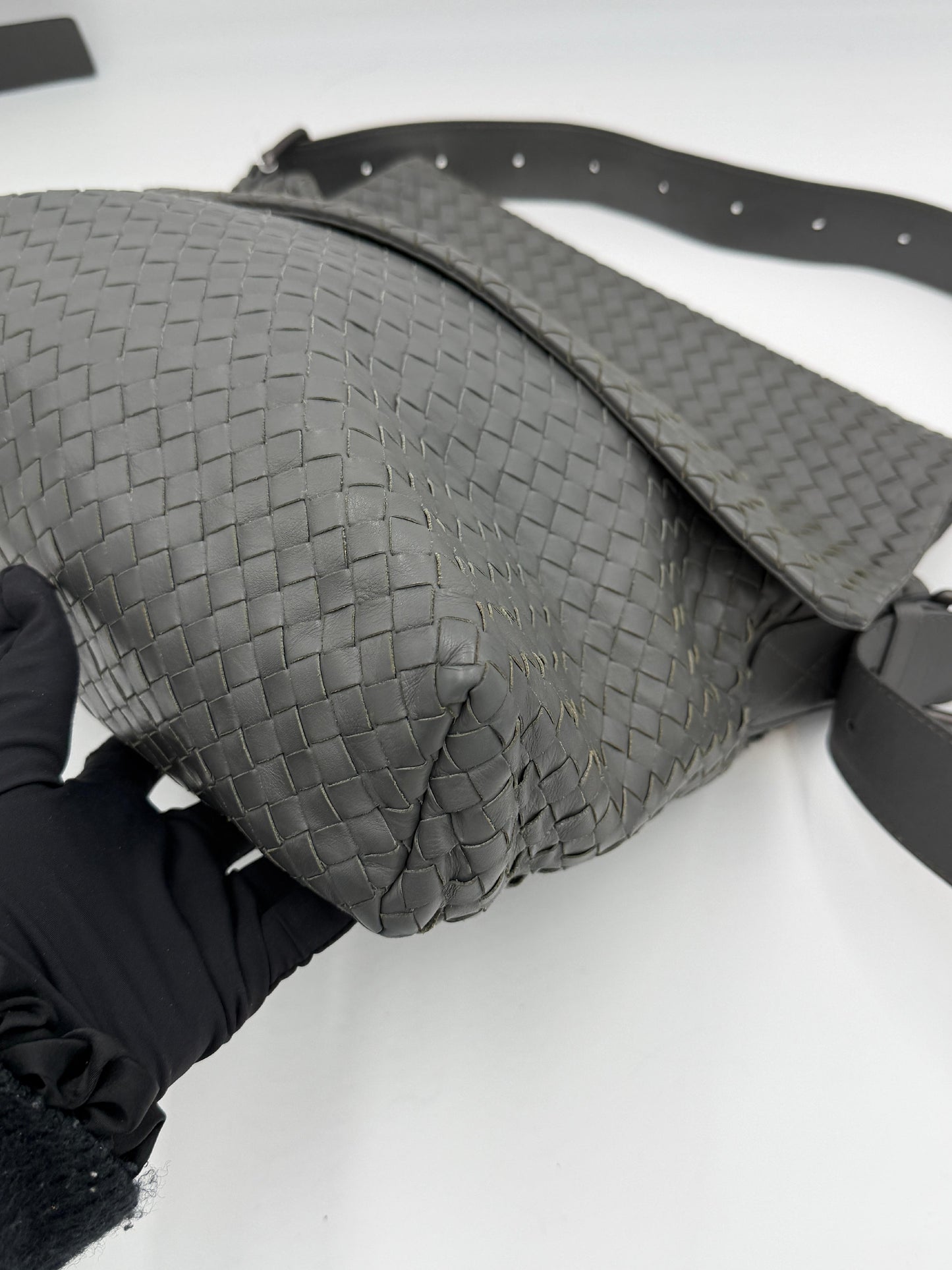 Bottega Veneta Intrecciato Messenger