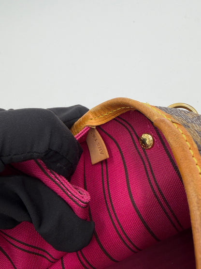 Louis Vuitton Neverfull w/ Pouch