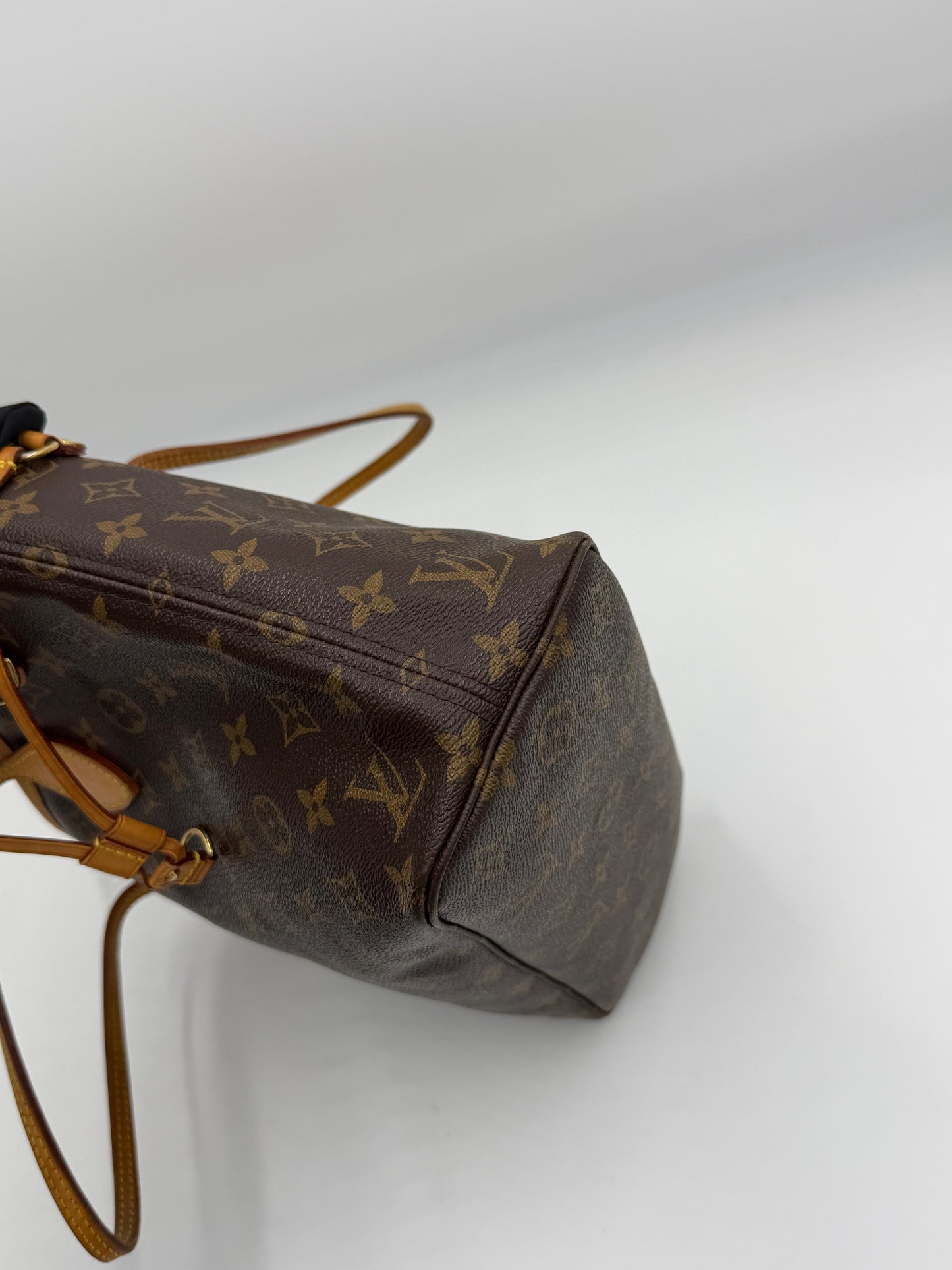 Louis Vuitton Neverfull w/ Pouch