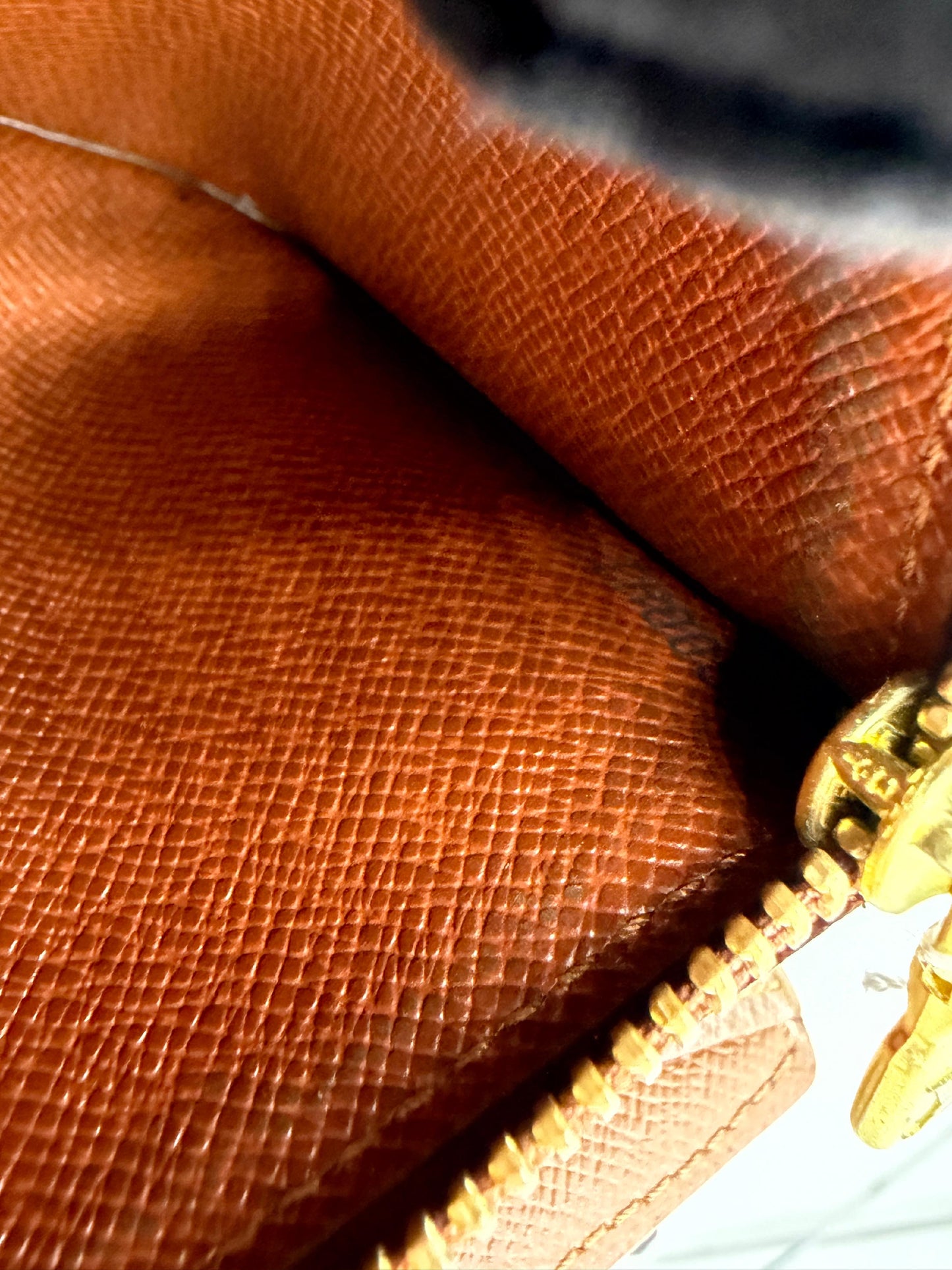 Louis Vuitton Monogram Sarah Wallet