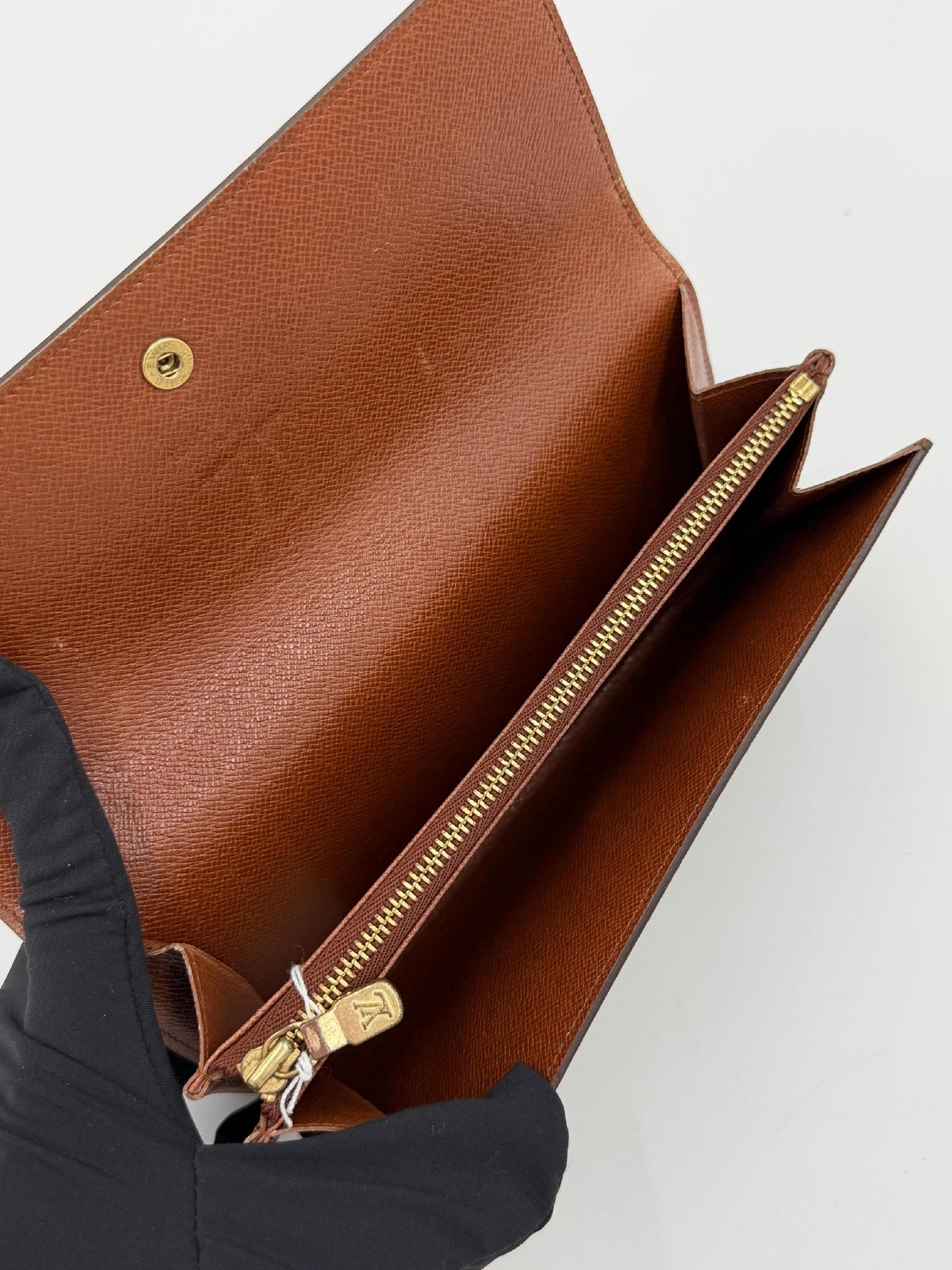 Louis Vuitton Monogram Sarah Wallet