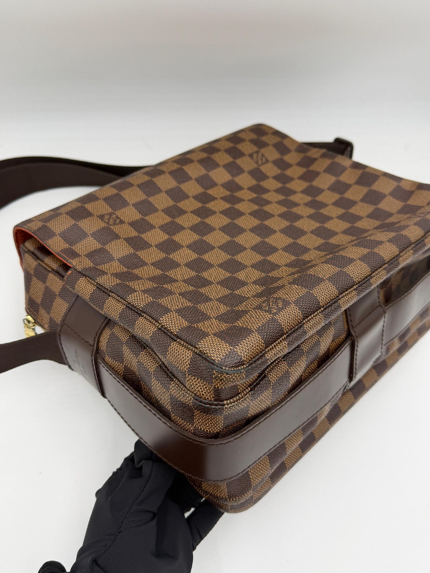 Louis Vuitton Naviglio Damier