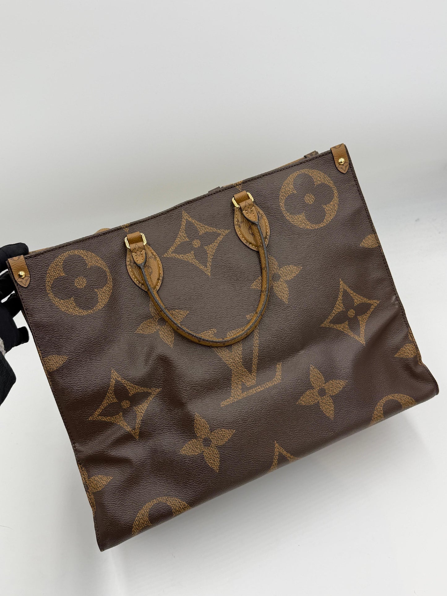 Louis Vuitton On The Go