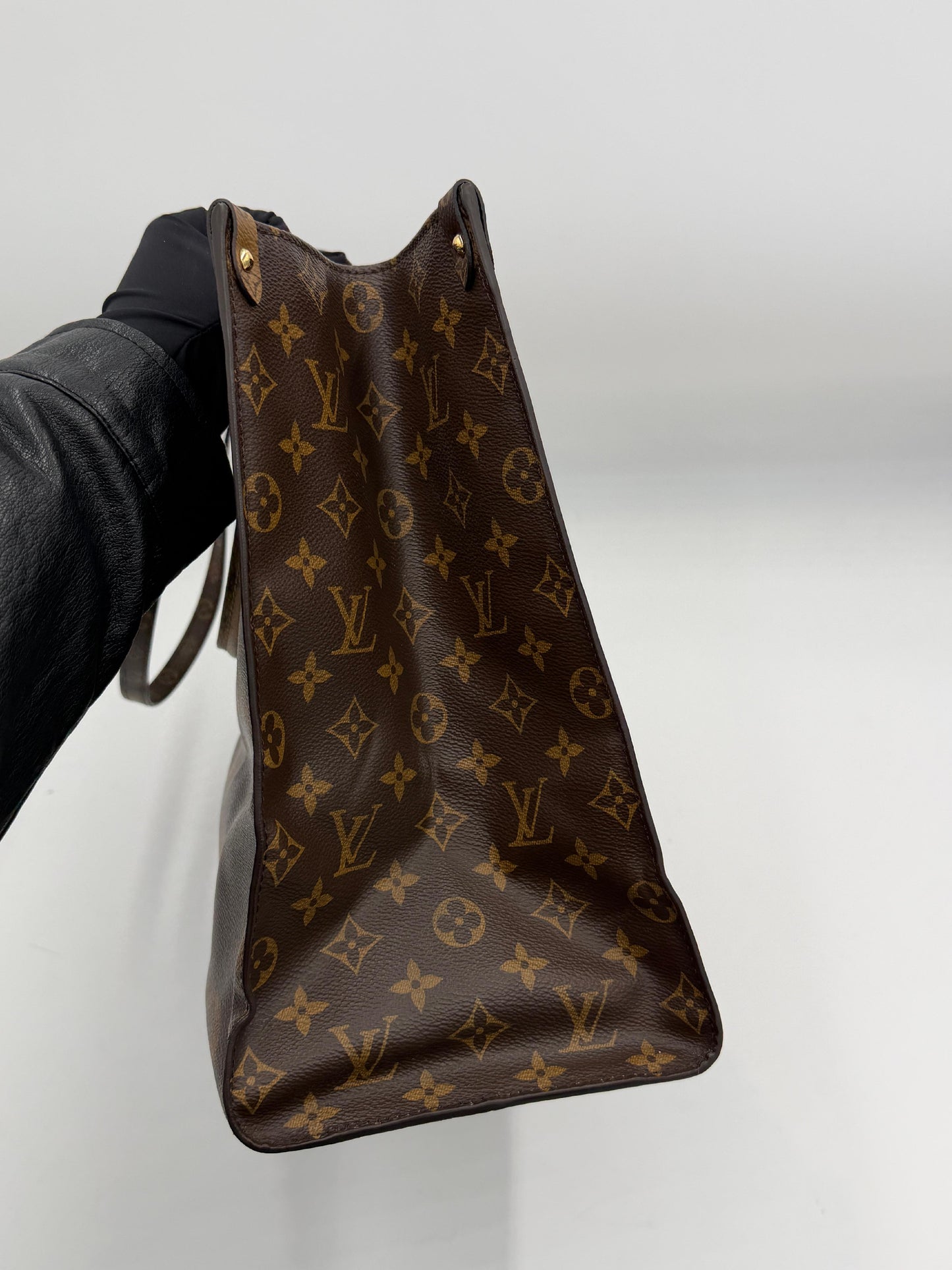 Louis Vuitton On The Go