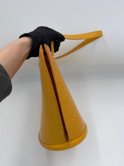 Louis Vuitton Saint Jacques Epi