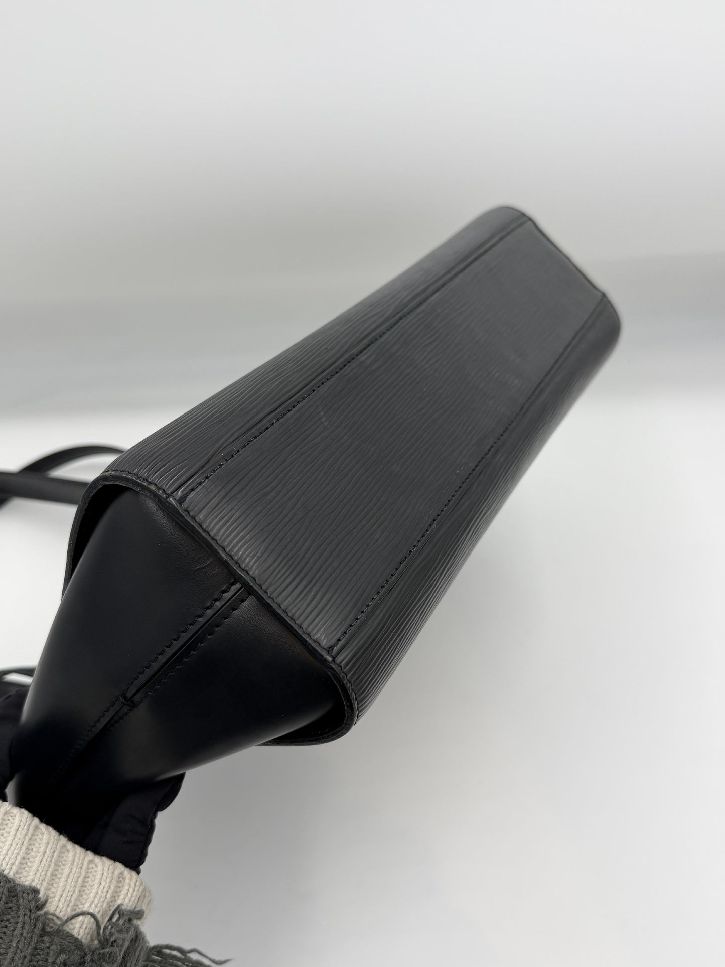 Louis Vuitton Duplex Epi