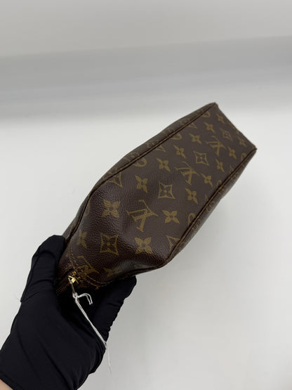 Louis Vuitton Trousse Toilette