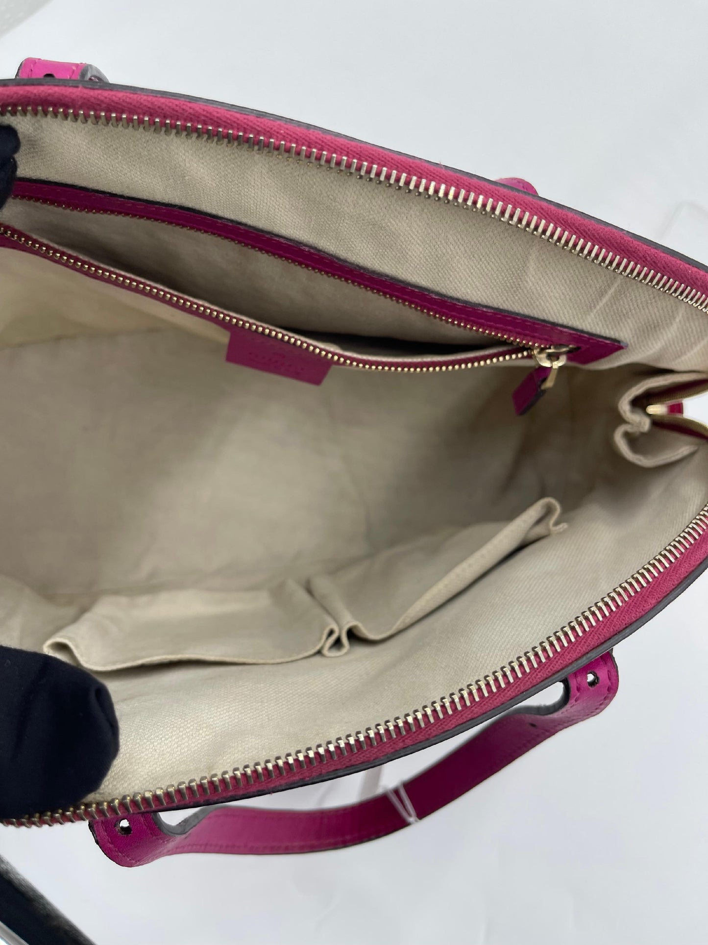 Gucci Micro GG Patent Dome 2Way