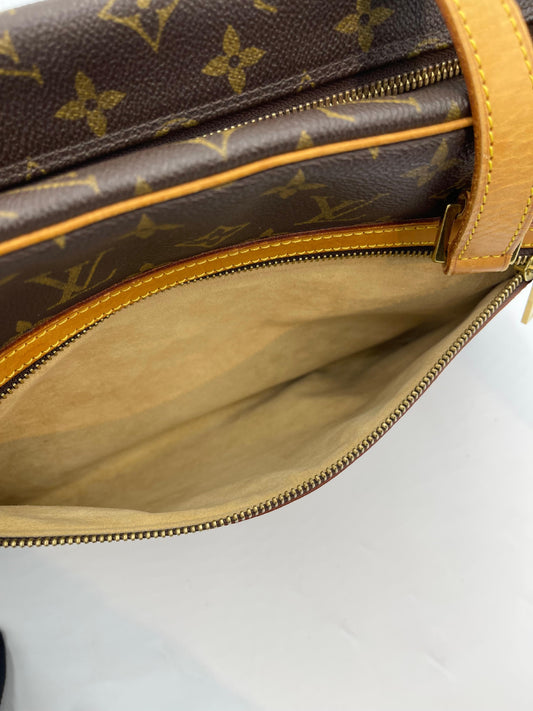 Louis Vuitton Monogram Cite