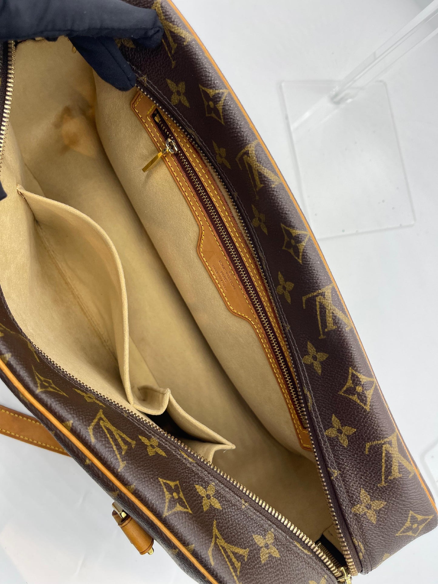 Louis Vuitton Monogram Cite