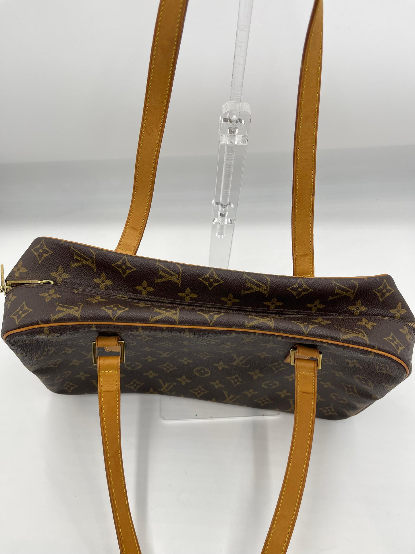 Louis Vuitton Monogram Cite